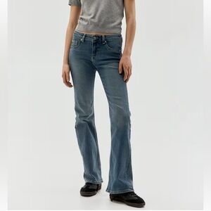 Must Go‼️ NWOT H&M Women's Blue Flared Jeans. Read Description Below 👇